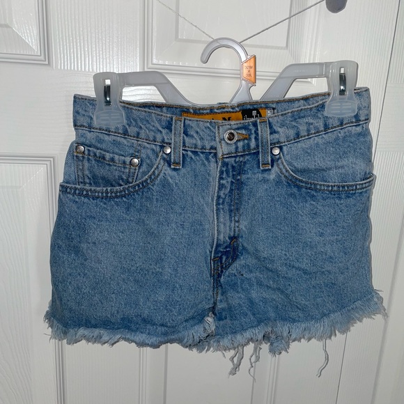 Vintage Silver Tab Levi Shorts 7/8 - Picture 2 of 6